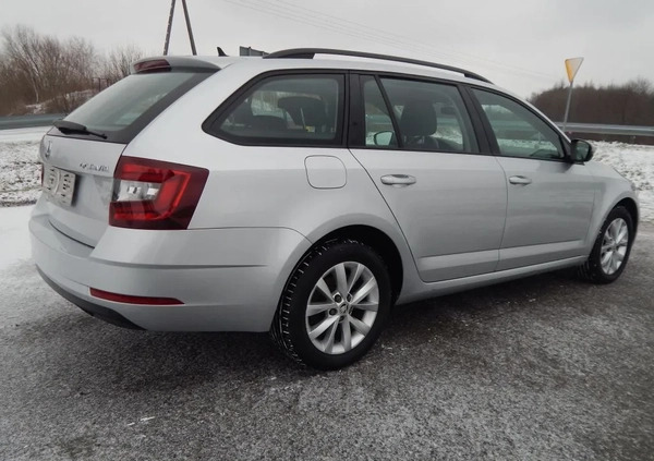 Skoda Octavia cena 45900 przebieg: 153000, rok produkcji 2017 z Ślesin małe 191
